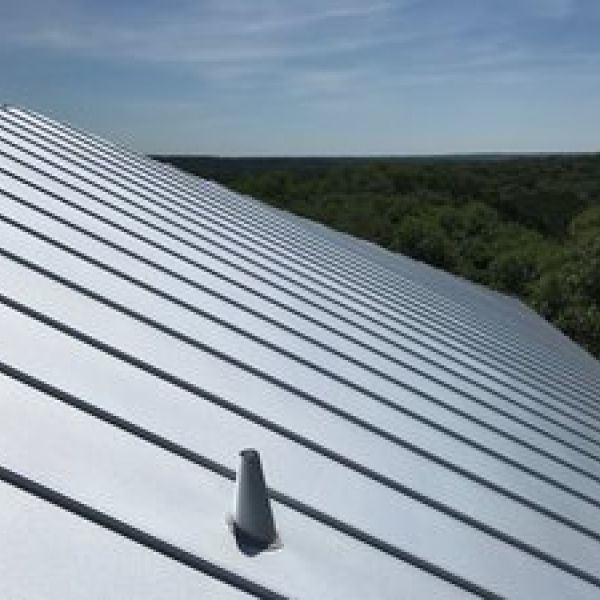 Metal Roofing in Texas | Tomlin Roofing Professionals